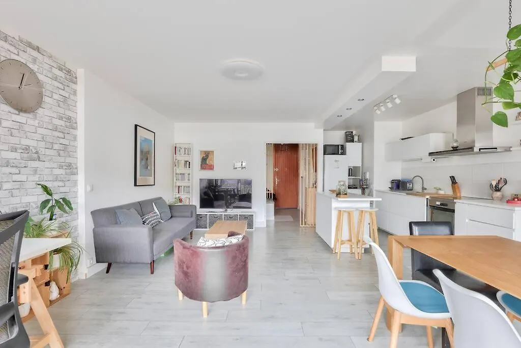 Beautiful And Bright 3 Bed Near La *